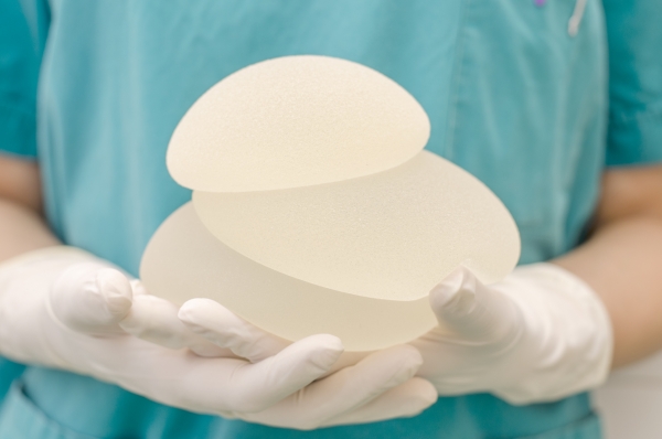 breast implant linked to rare cancer denver highlands ranch plastic surgeon